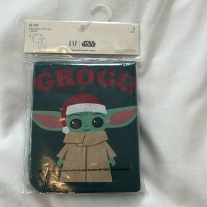 BabyGap Star Wars organic cotton holiday pajamas